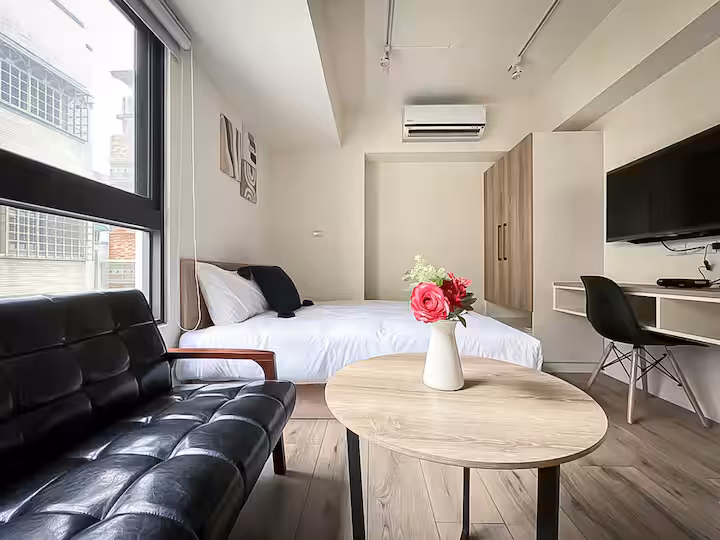 Room in Xitun District